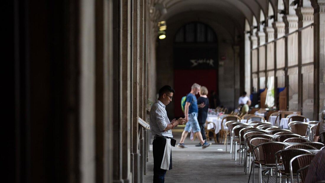 Madrid registra los menores índices de absentismo del país