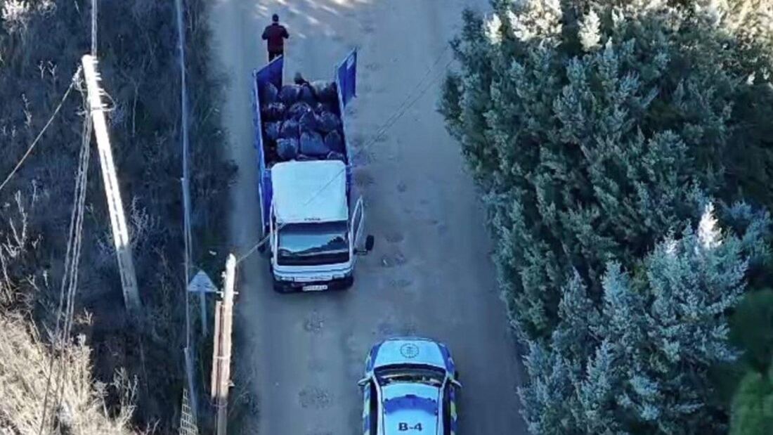 El Ayuntamiento de Navalcarnero identifica al responsable de los vertidos de ropa en el Parque de Guadarrama