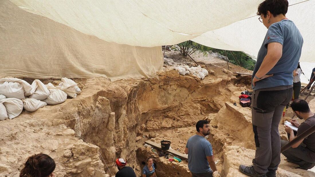 Los neandertales usaron una cueva de Madrid como santuario ritual de caza durante miles de años