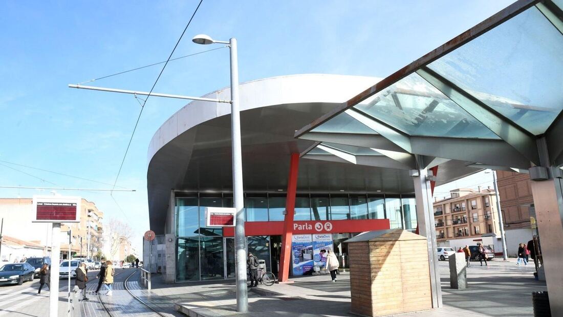 Parla reclama a Renfe coordinar lanzaderas ante el caos en Cercanías por las obras de Adif