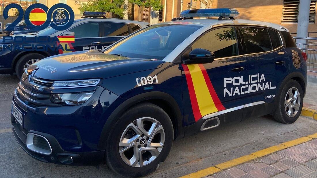 La Policía Nacional busca a dos encapuchados por un atraco en una joyería de Villaverde