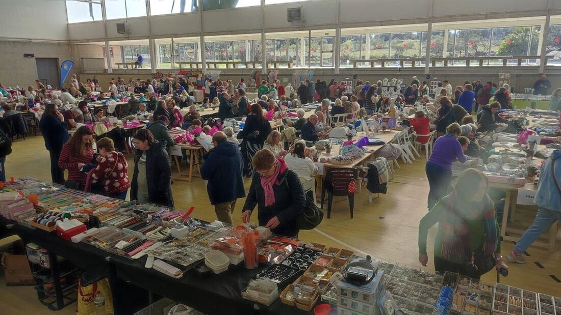 Cerca de 300 encajeras participan en el VII Encuentro de Bolillos de Valdemorillo