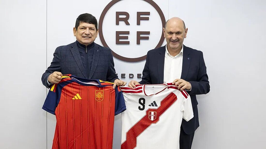 La RFEF recibe en Las Rozas al presidente de la Federación Peruana