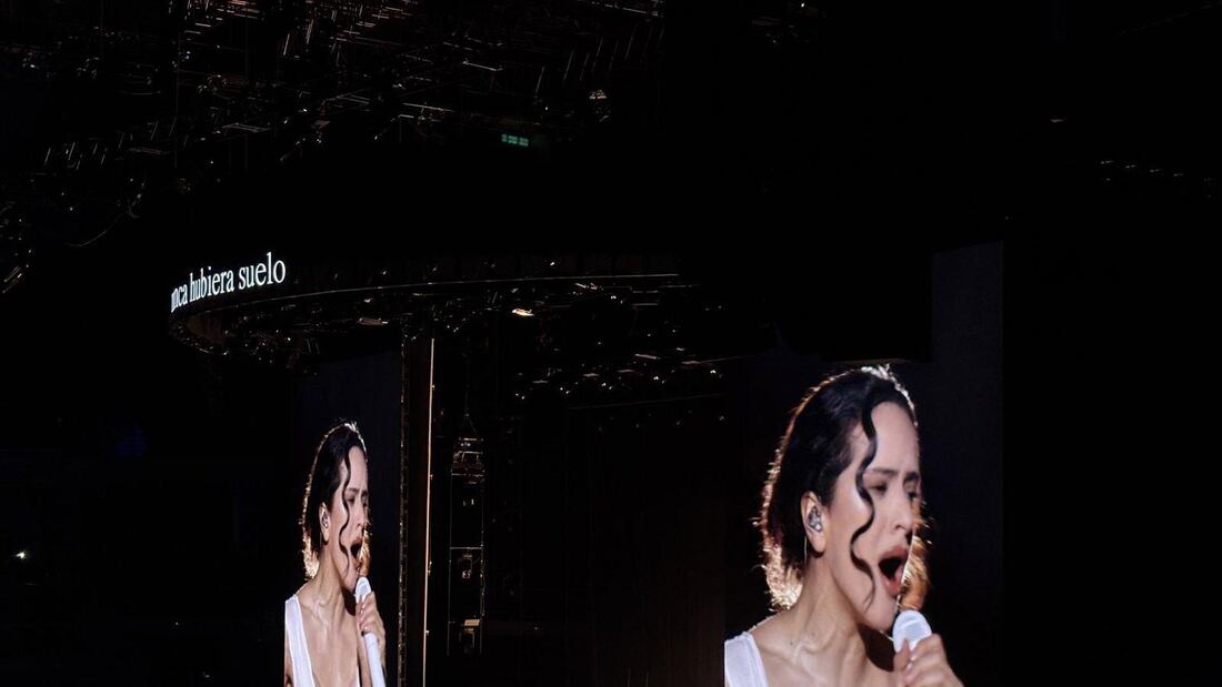 Rosalía triunfa en el Movistar Arena de Madrid con un concierto de cuatro actos
