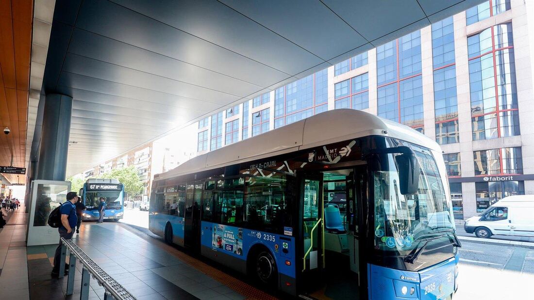 EMT refuerza las líneas 27 y 147 por el corte de la línea 10 y estudia ampliar el servicio especial