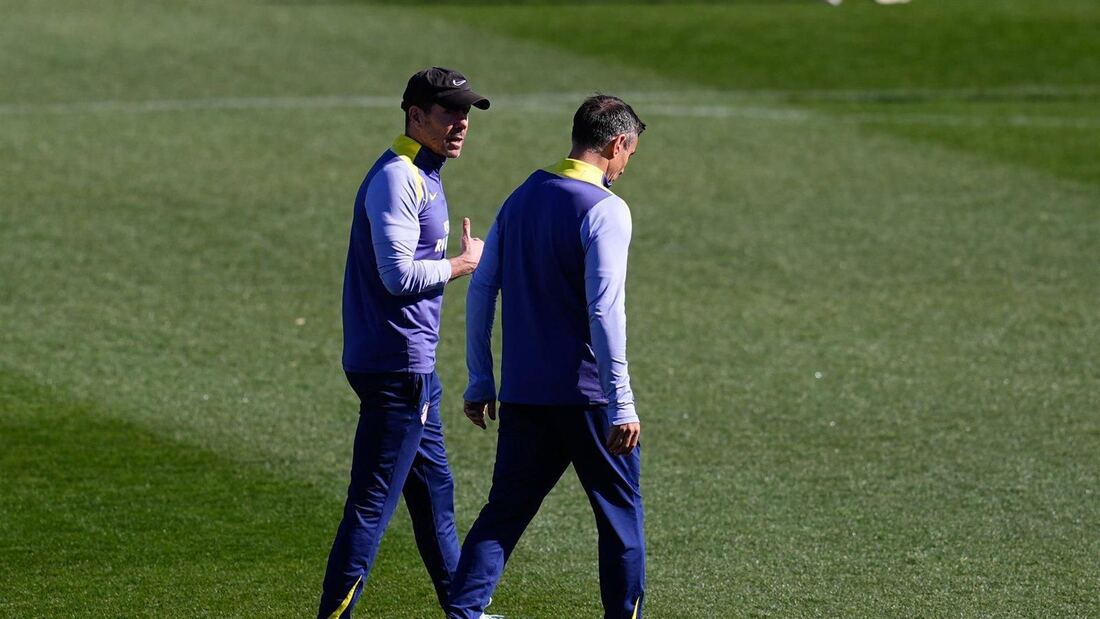 Simeone recurre al filial y convoca a nueve canteranos ante el Sevilla