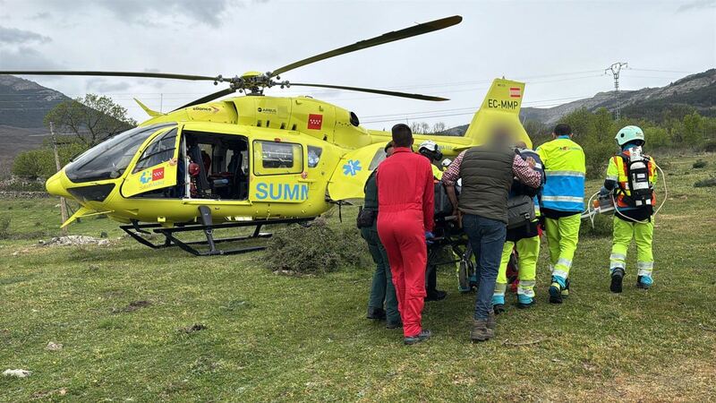 Siete heridos al volcar un coche de caballos en una finca de Miraflores de la Sierra