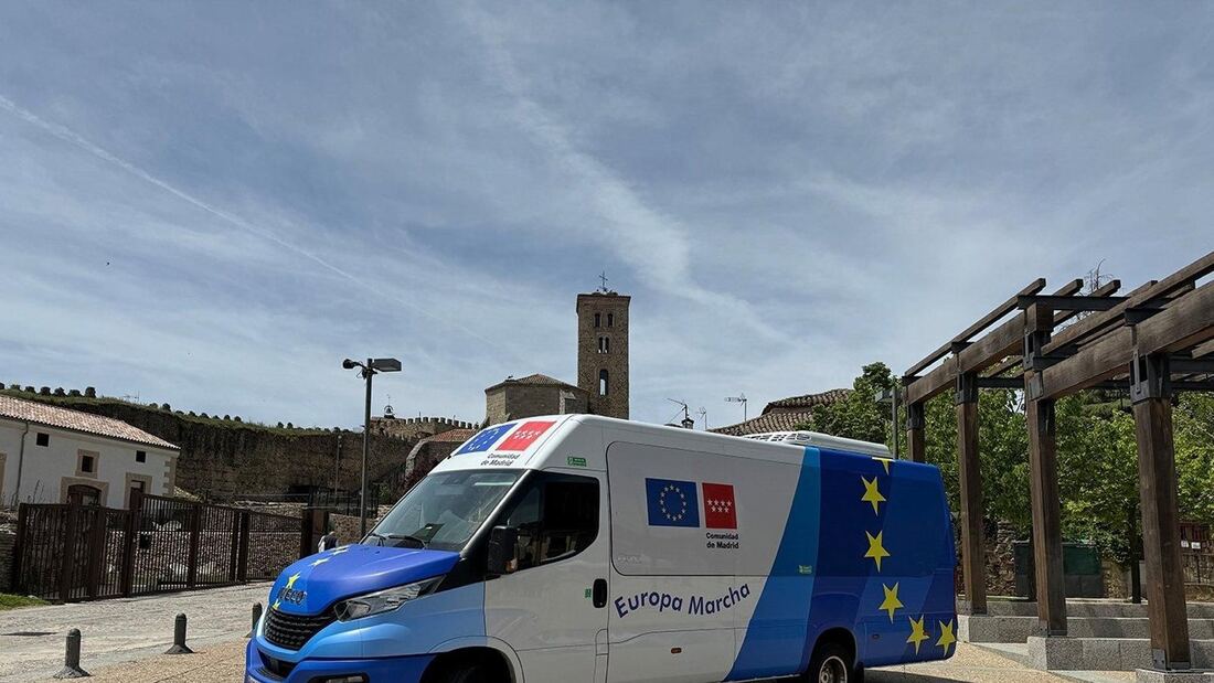 Un autobús acercará la Unión Europea a 15 municipios madrileños