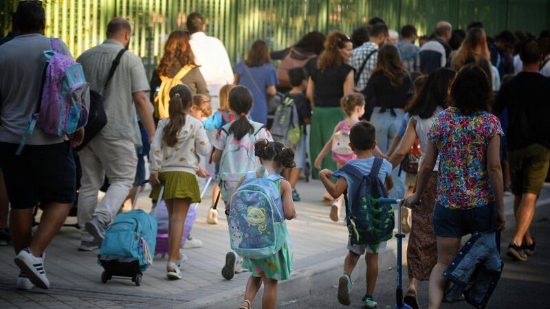 El Gobierno regional financiará mejoras en 57 colegios de municipios de hasta 50.000 habitantes