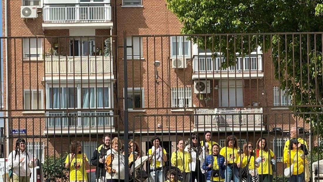 Zarzalejo acusa al Gobierno de dar "soluciones cero" a la huelga de escuelas infantiles