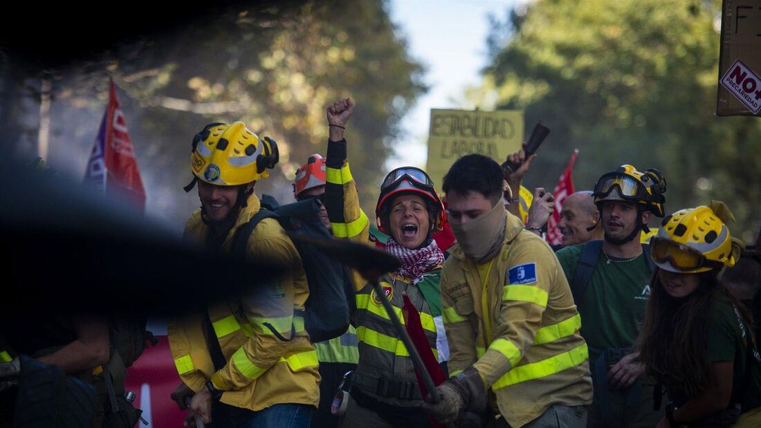 La Comunidad de Madrid culpa al Estado del bloqueo con los bomberos forestales