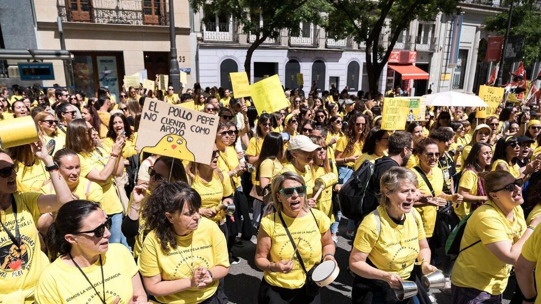 Zarzalejo pide a sindicatos y empresas resolver la huelga de escuelas infantiles