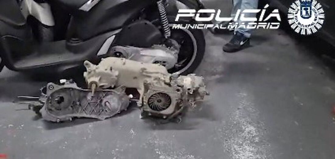 La Policía Municipal desarticula en Moratalaz un taller con piezas de motos robadas