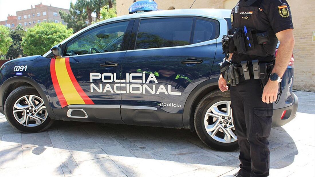 Detenido en Vallecas por atacar con tijeras a dos agentes fuera de servicio