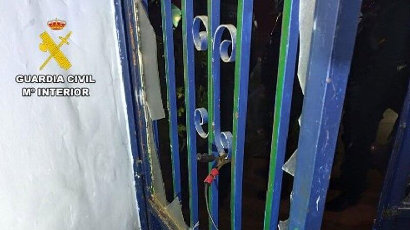 Detenido en Fresnedillas de la Oliva tras atrincherarse y atacar a agentes