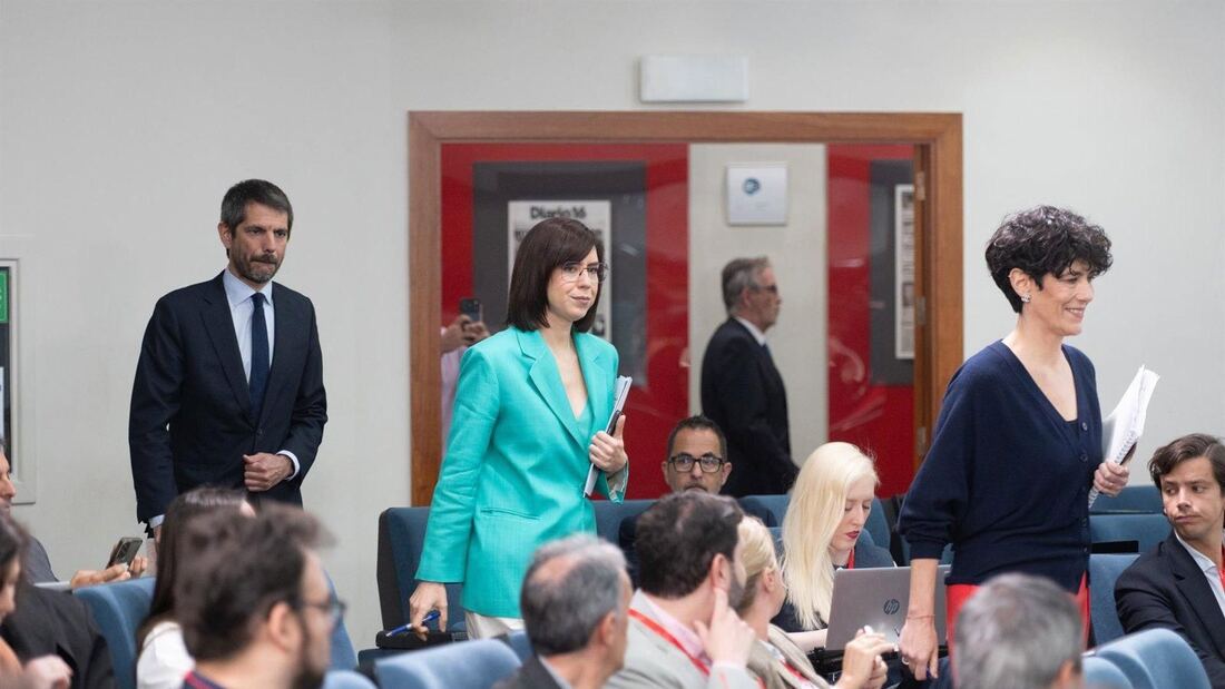 El Gobierno insiste en agotar la legislatura pese al revés del PSOE en Andalucía
