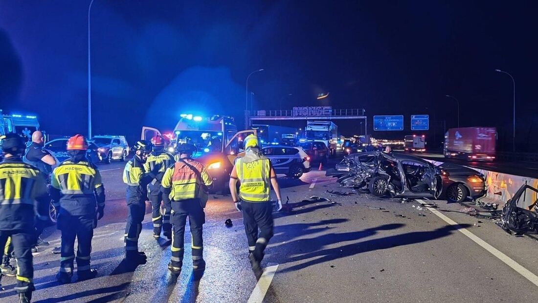 Una mujer resulta herida grave en un accidente múltiple en la M-50