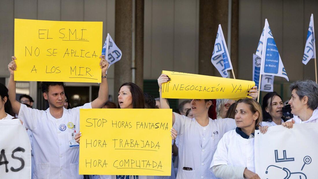 Ayuso acusa a Mónica García de provocar una crisis sanitaria nacional