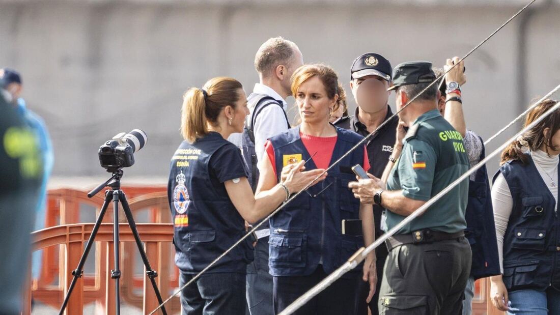 Mónica García evita la polémica por el MV Hondius