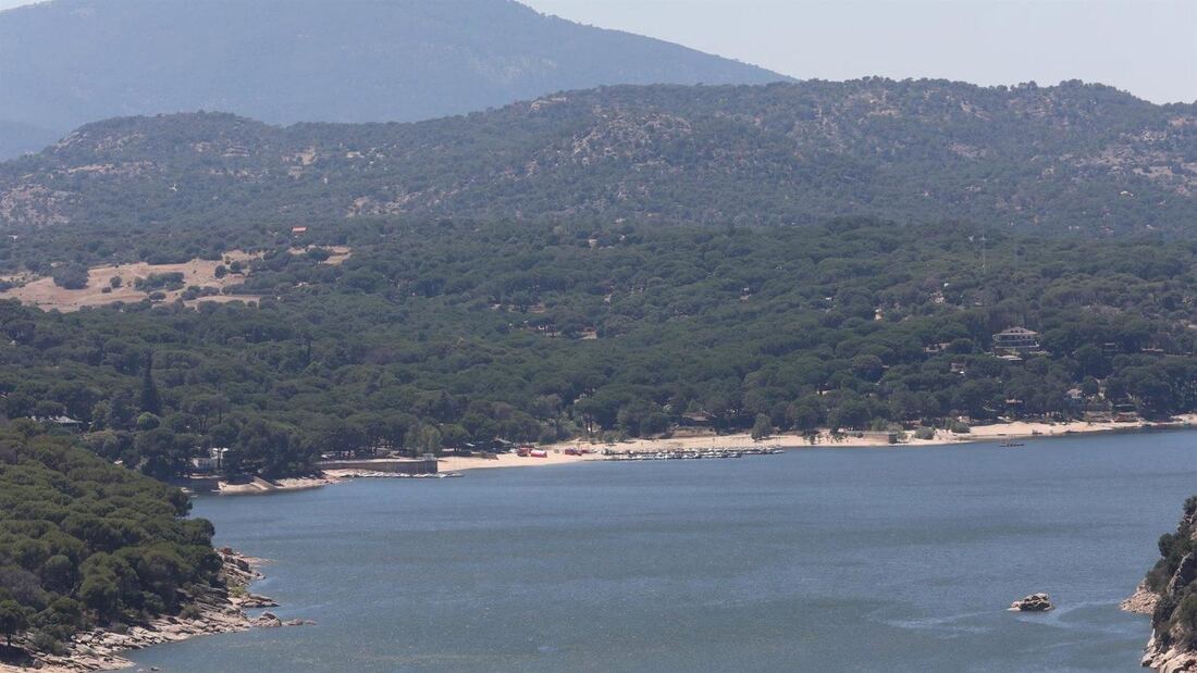 La playa del pantano de San Juan conserva la Bandera Azul una temporada más