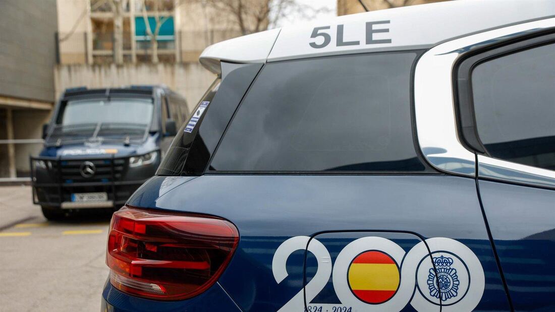 La Policía investiga el atraco de cuatro encapuchados a una joyería en Puente de Vallecas