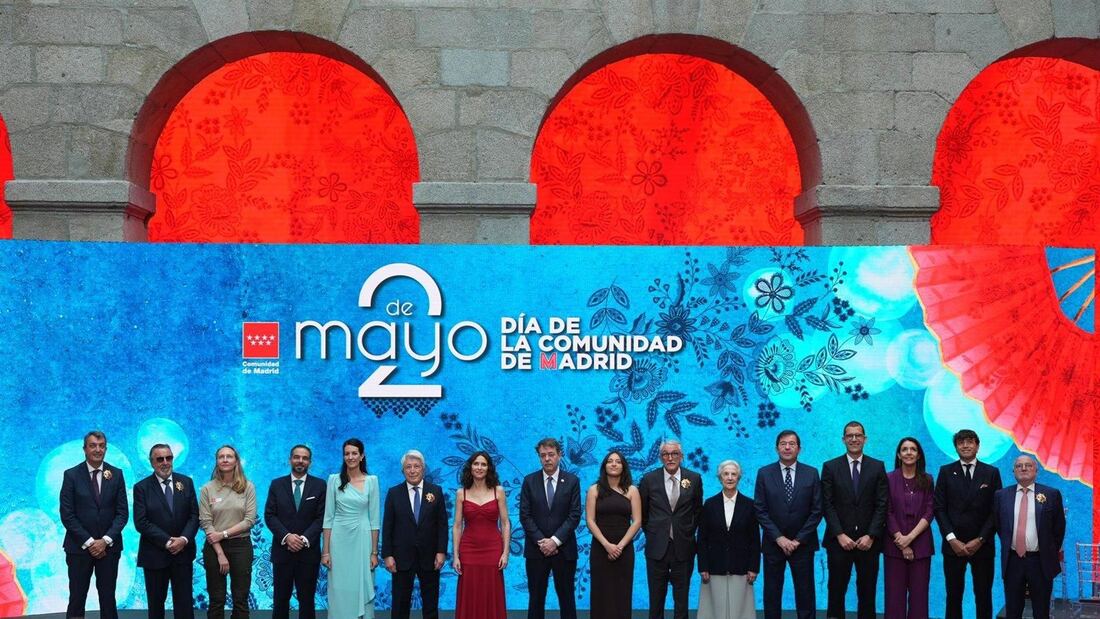 Madrid celebra un Dos de Mayo institucional y sin sobresaltos en la Real Casa de Correos