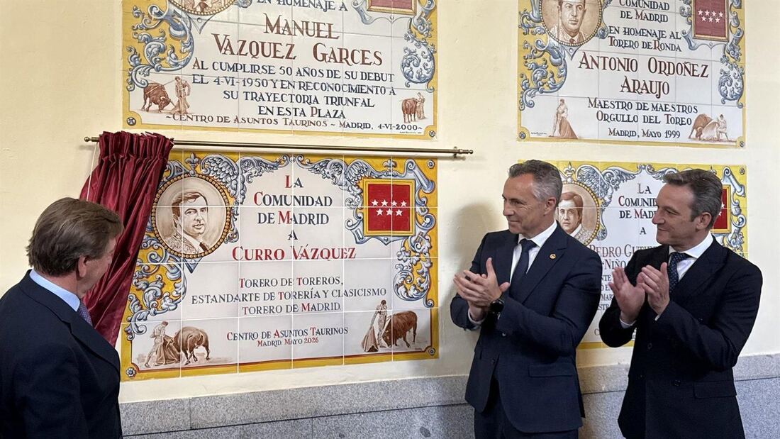 Madrid homenajea a Curro Vázquez con un azulejo en Las Ventas
