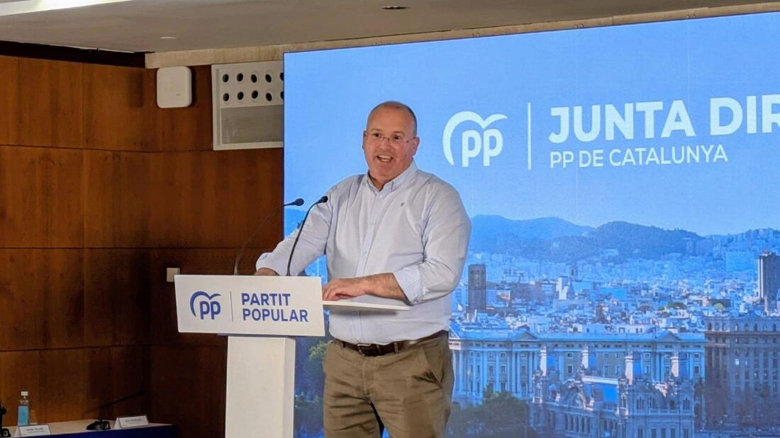 Tellado acusa a Zapatero de ser la "reina madre" de las corrupciones del Gobierno