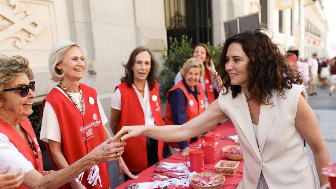 Ayuso agradece la labor de Cáritas con las personas vulnerables en Madrid