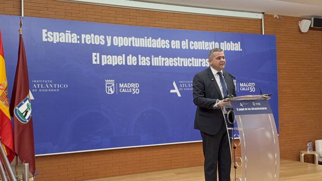 Jorge Rodrigo destaca la modernización de Metro y critica la falta de inversión estatal