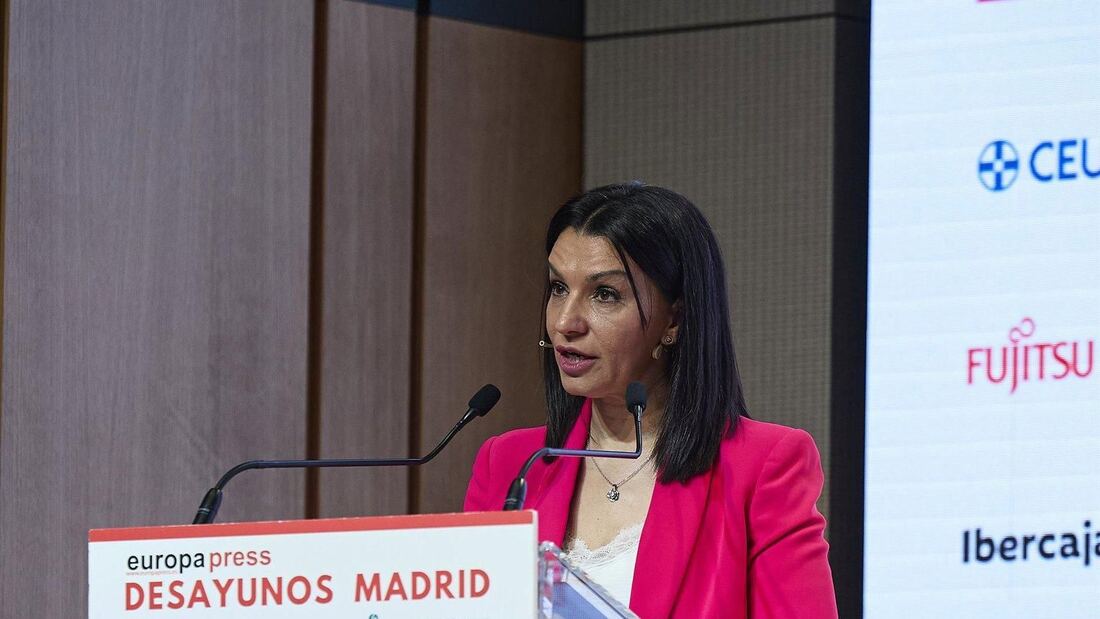 La Comunidad estudia extender la restricción de móviles a Secundaria