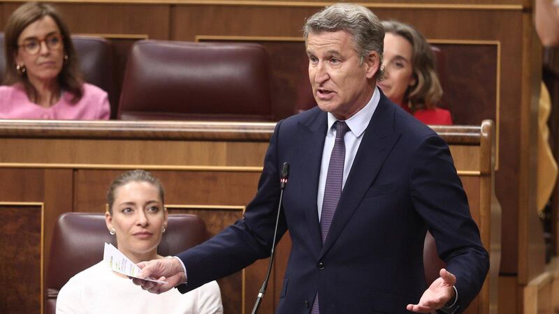 Feijóo dice que Sánchez preside "el Gobierno más corrupto de la democracia"