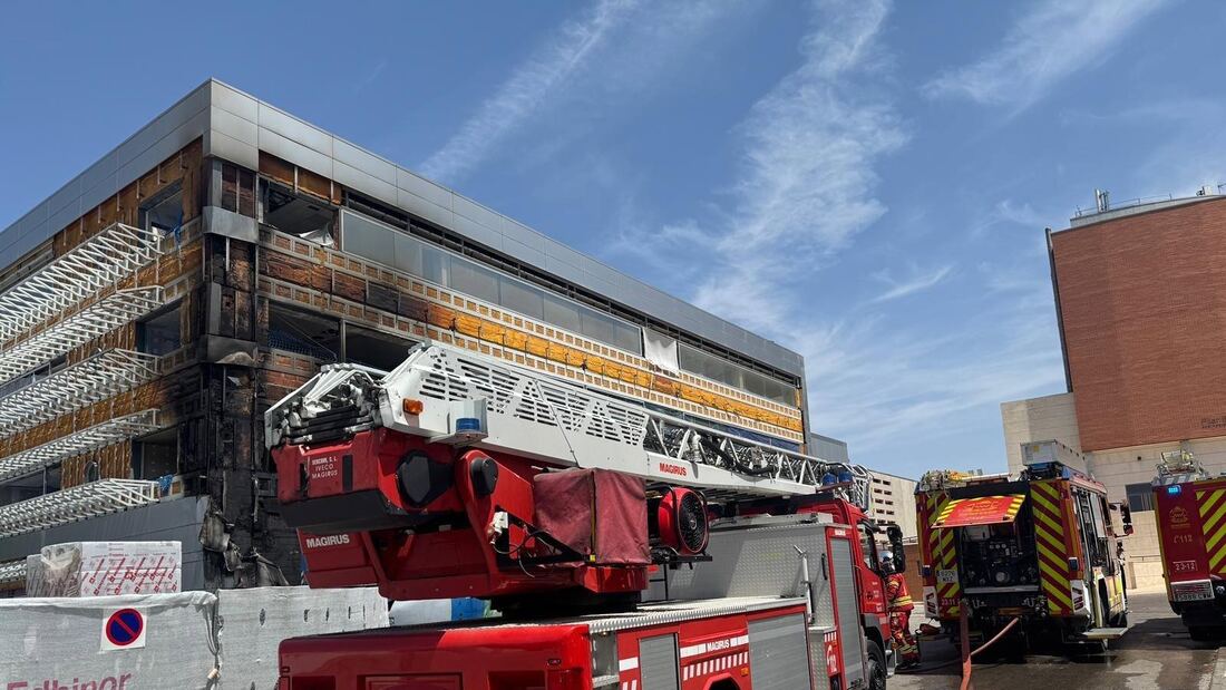 Dos intoxicados leves por un incendio en la futura Escuela Municipal de Música de Rivas