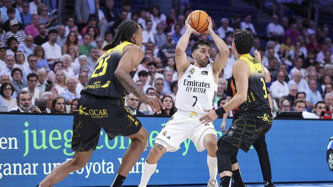 El Tenerife sorprende al Real Madrid en el primer duelo del playoff