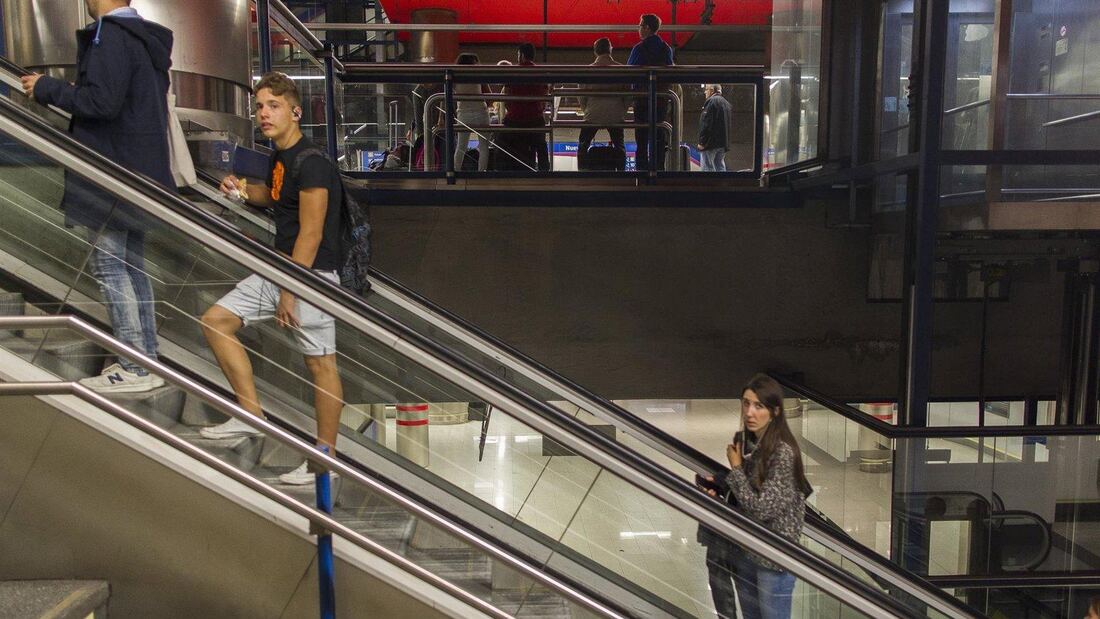 Metro instala escaleras mecánicas en Prosperidad, San Blas y Estrella