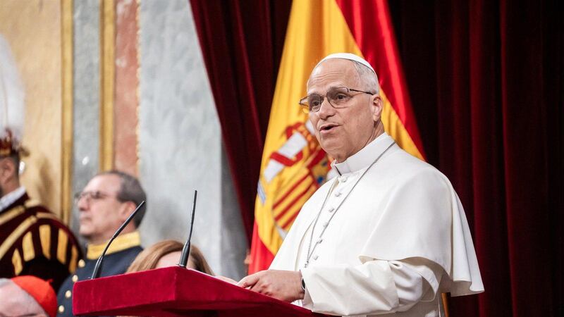 León XIV pide en el Congreso no someter la dignidad humana al "vaivén de las mayorías"