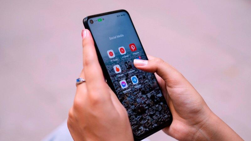 Las redes sociales frenan su crecimiento en España