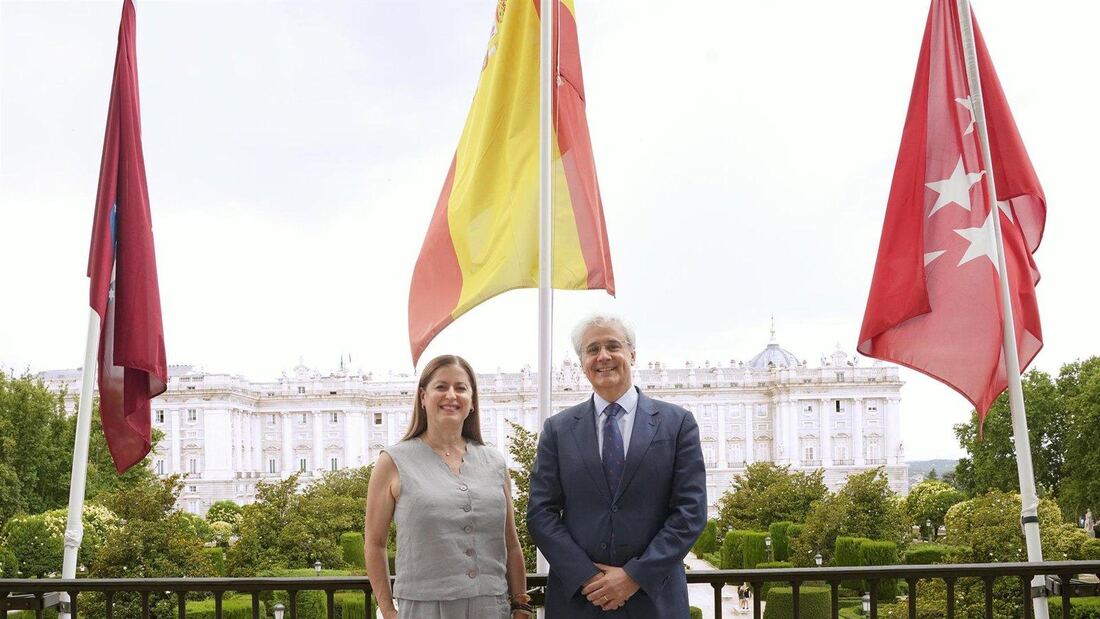 El Teatro Real y el Municipal de Santiago amplían su colaboración cultural
