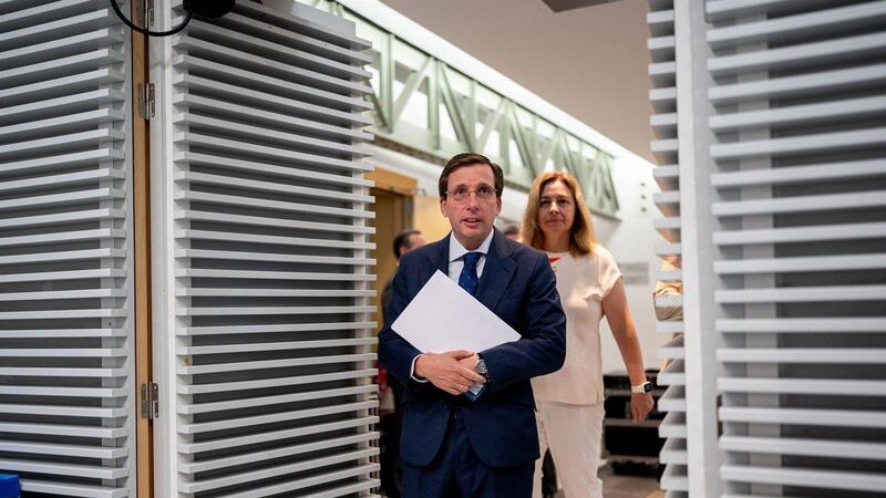 Almeida critica que PSOE, Vox y Más Madrid anteponen "sus líos internos" a los problemas de Madrid