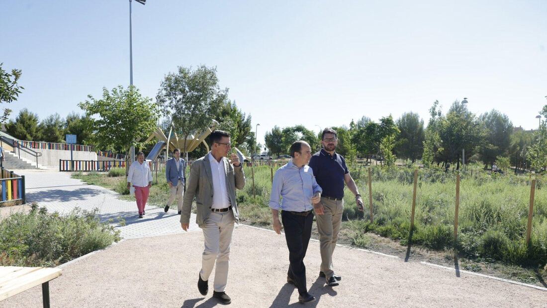 Villa de Vallecas estrena un parque renovado con calistenia, picnic y 430 nuevos árboles