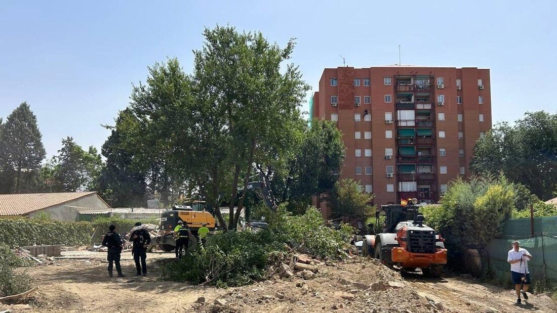 Rivas desmantela una parcela en la Cañada Real y la destina provisionalmente a un aparcamiento disuasorio