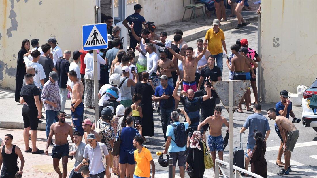 España y Marruecos acuerdan entregar los migrantes que entraron ilegalmente en Ceuta
