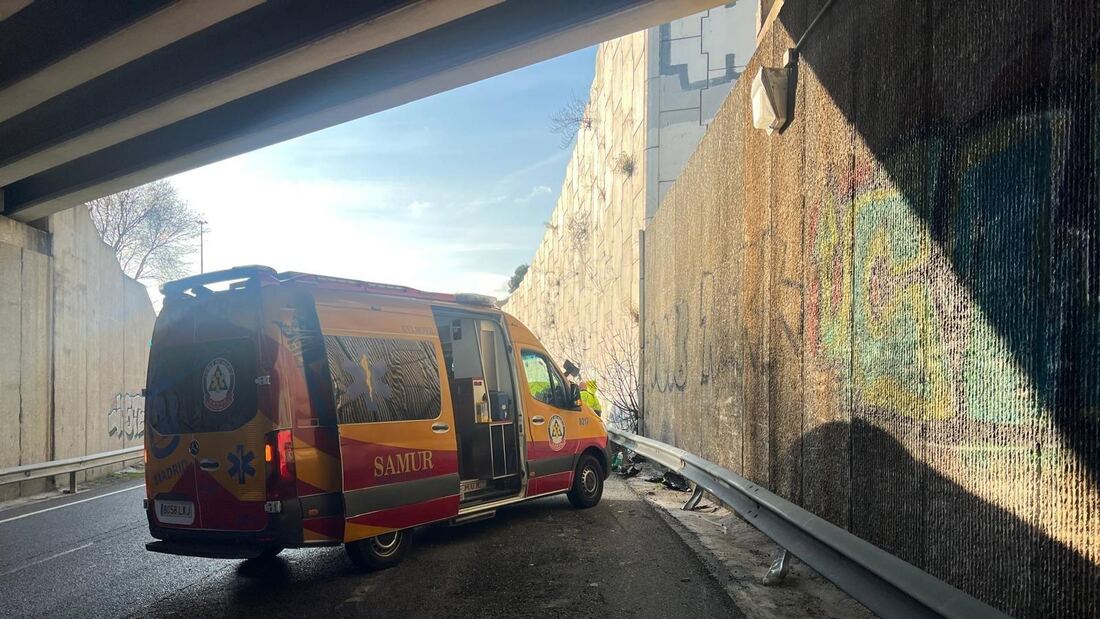 Once dotaciones de Bomberos apagan un incendio de pasto junto al Campus Sur de la UPM