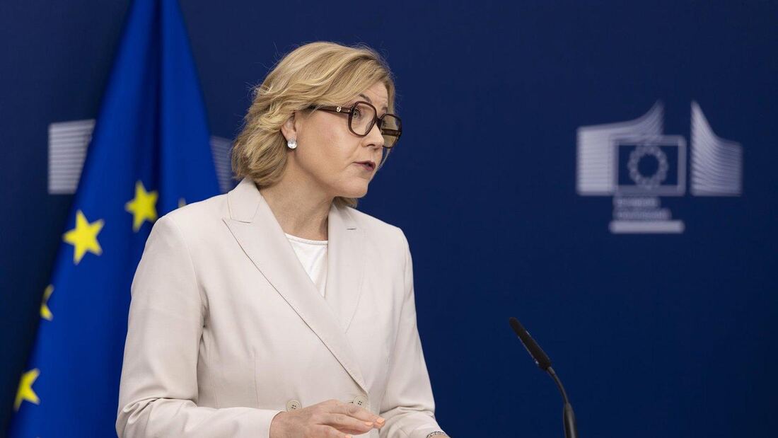 Comisión Europea comienza a aplicar obligaciones de transparencia en la IA