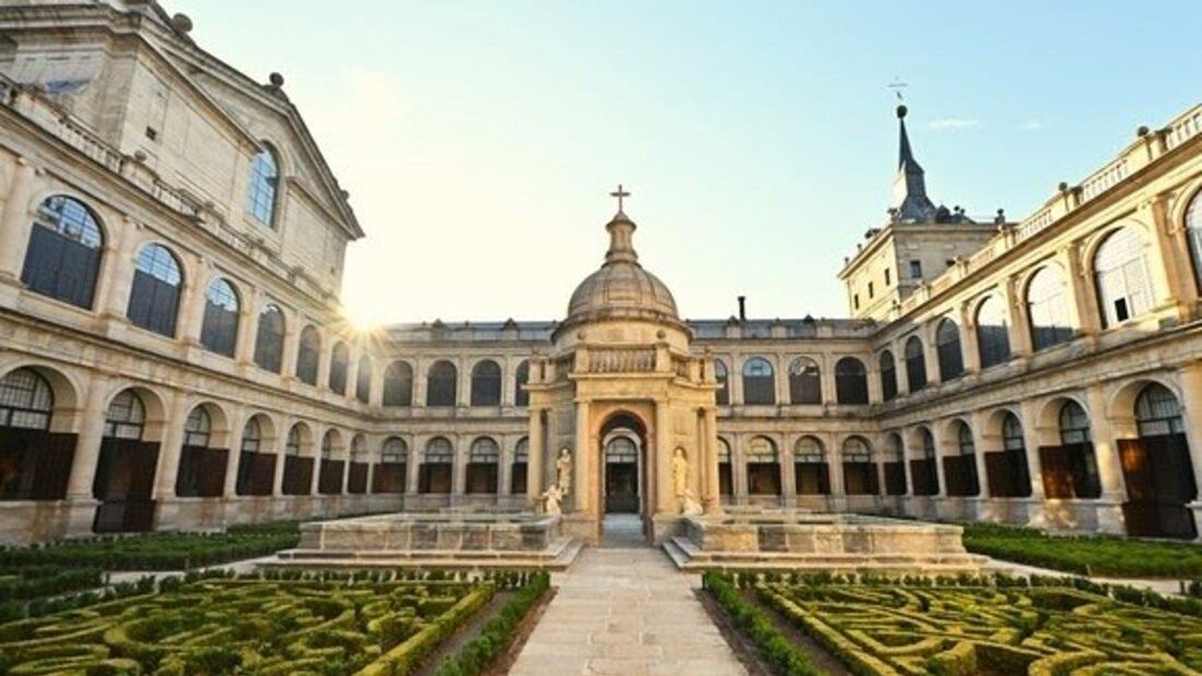 Se abre al público el Patio de los Evangelistas del Escorial
