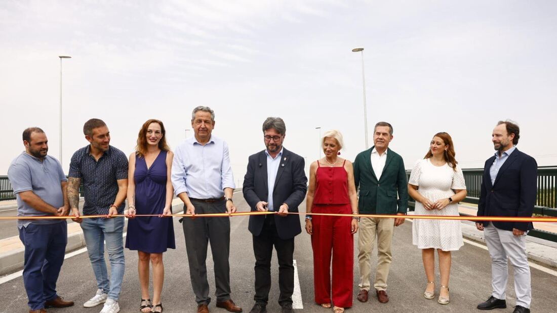 Pinto inaugura el puente Isaac Albéniz