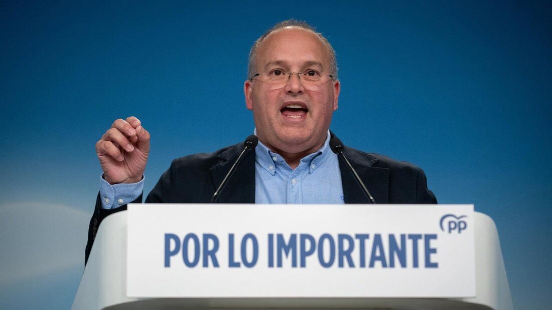 Tellado califica de "insultante" el balance de Sánchez en el curso político