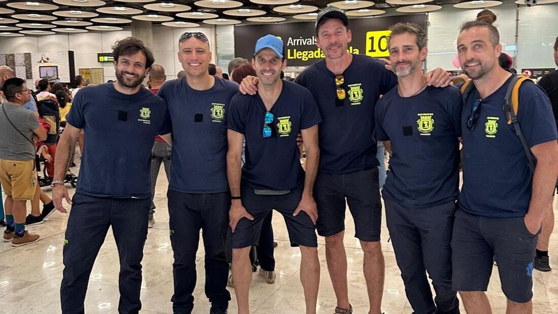 Regresan a Madrid seis bomberos tras misión humanitaria en Venezuela