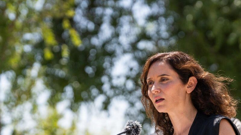 Ayuso critica la inmigración de Sánchez y su "trato a los italianos"