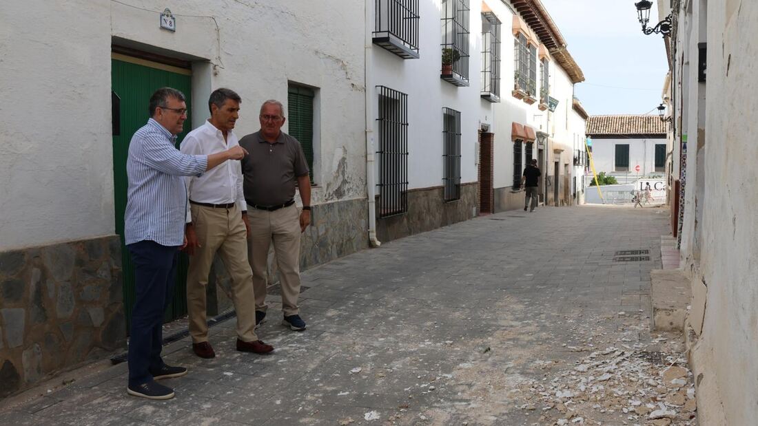 El Gobierno pone a disposición de Granada ayudas por los terremotos